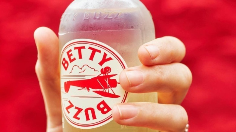 Betty buzz tonic water