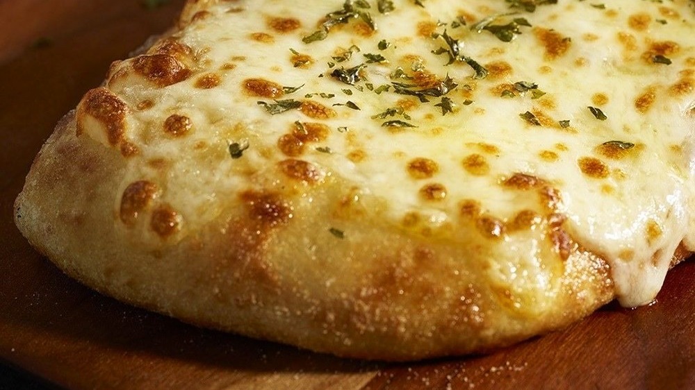 Blaze Pizza Cheesy bread 