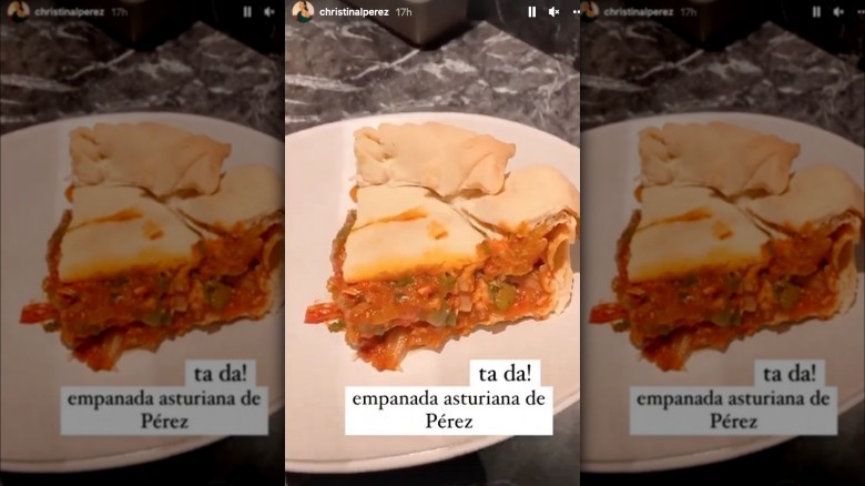 Christina Pérez Instagram story showing the empanada