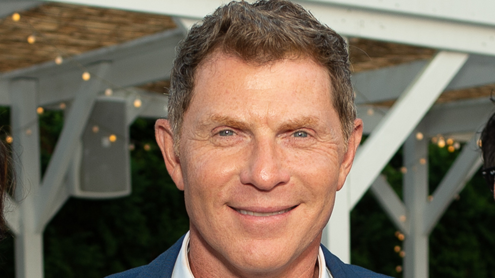 Bobby Flay's New Home Has His Dream Outdoor Kitchen