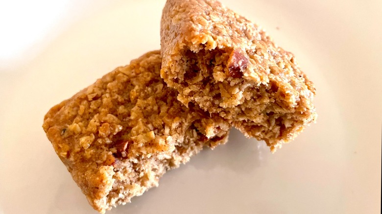 Bobo's almond butter oat bar