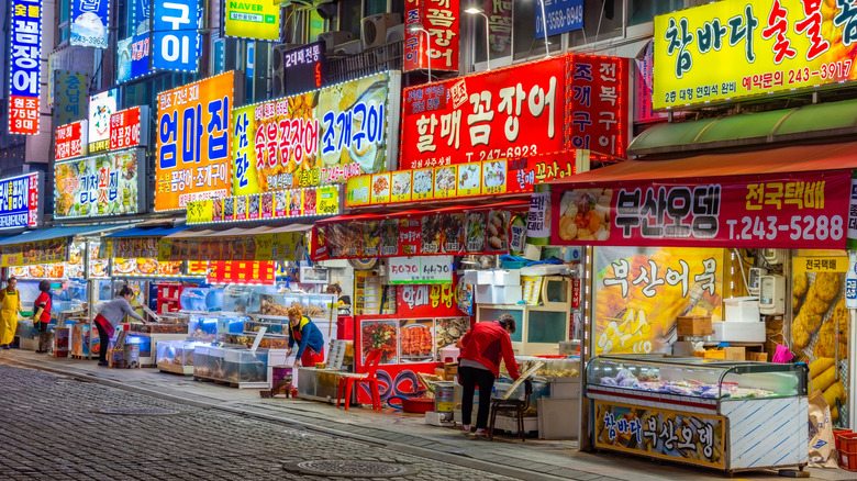 restaurants in Busan, South Korea