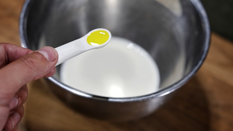 adding butter extract to cream