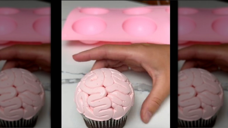 Brain cupcake with silicon mold