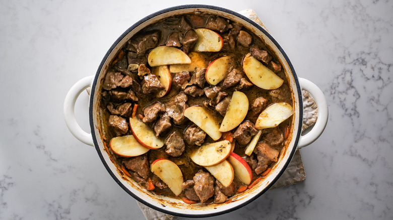 apple in braised pork dish