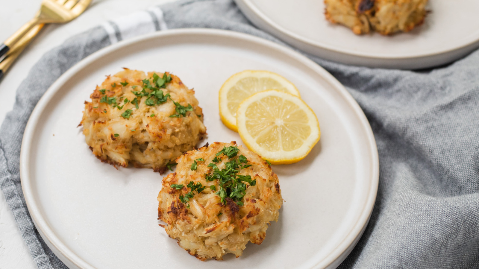 Lunch Broiled Jumbo Lump Crab Cake`