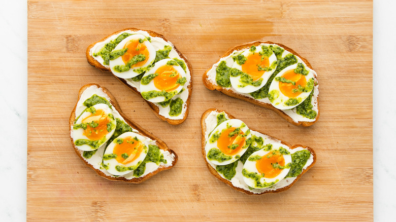 pesto and egg toasts