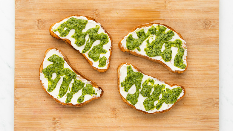 cream cheese and pesto toasts