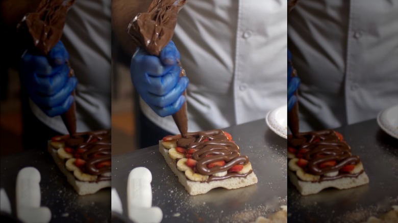 Valastro making Nutella sandwich