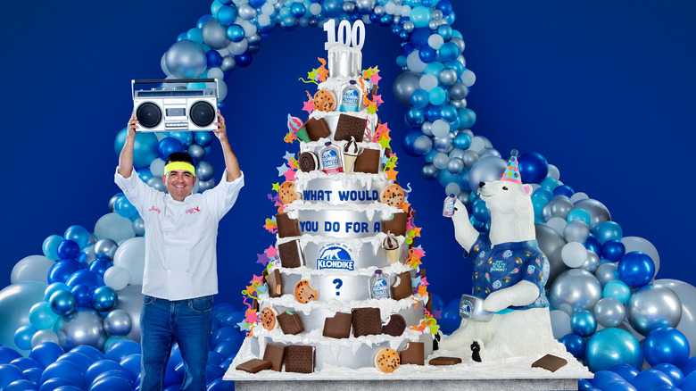 Buddy Valastro with boombox and klondike cake