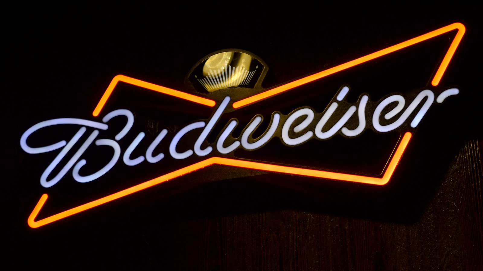 budweiser-is-giving-away-free-beer-to-anyone-with-the-covid-vaccine