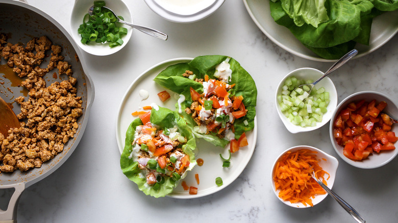 lettuce with meat and dressing