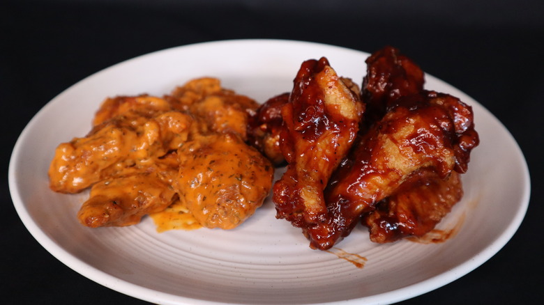 Boneless and traditional chicken wings