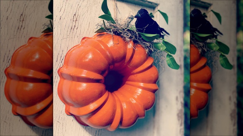 Bundt pan fall pumpkin wreath 