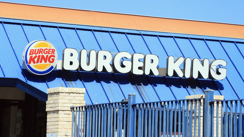 Burger King sign blue roof