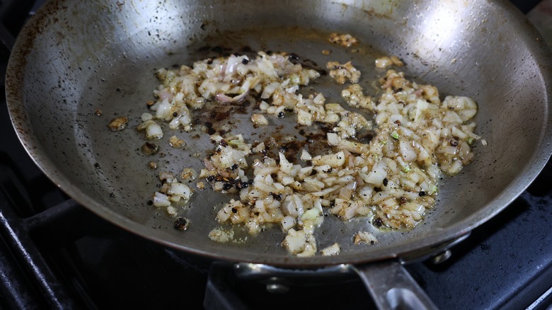 shallots cooking