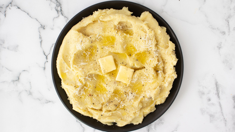 cacio e pepe mashed potatoes