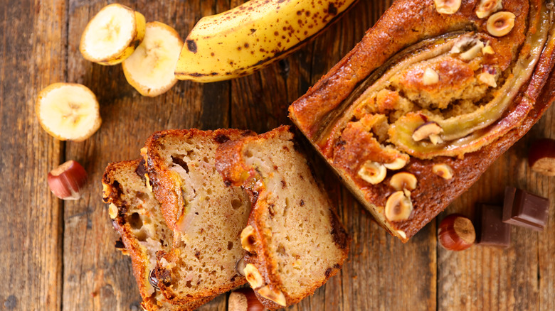 Banana bread with nuts