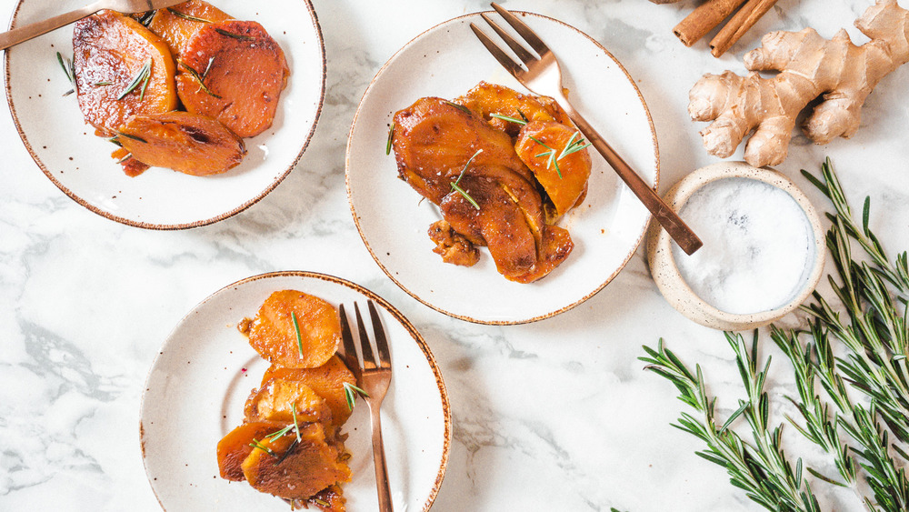 plates of candied yams