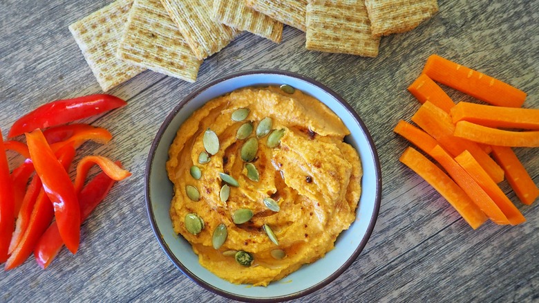 3-ingredient pumpkin hummus