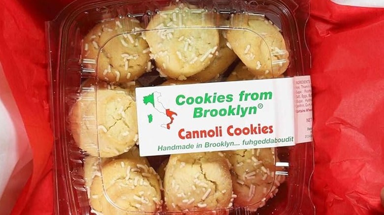 box of cannoli cookies