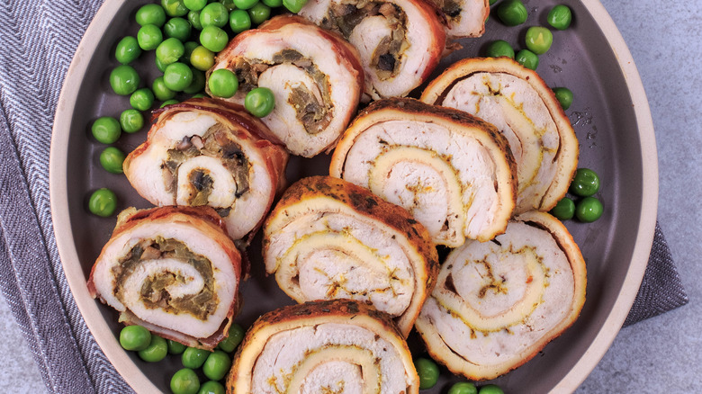 Turkey roulade with peas