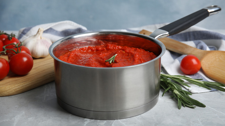 tomato sauce stainless steel pan