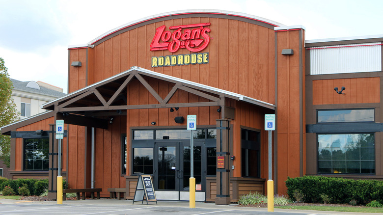 Logan's Roadhouse restaurant