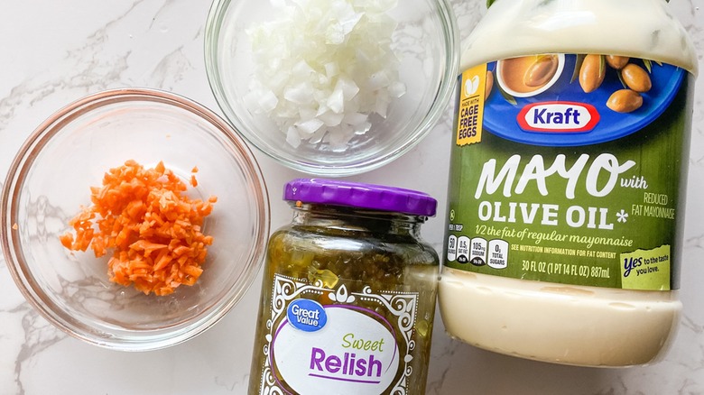 Ingredients for copycat red lobster tartar sauce