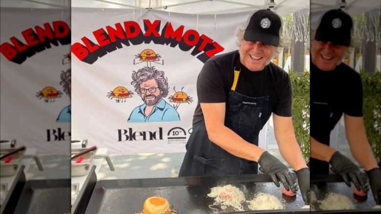 George Motz making burger 