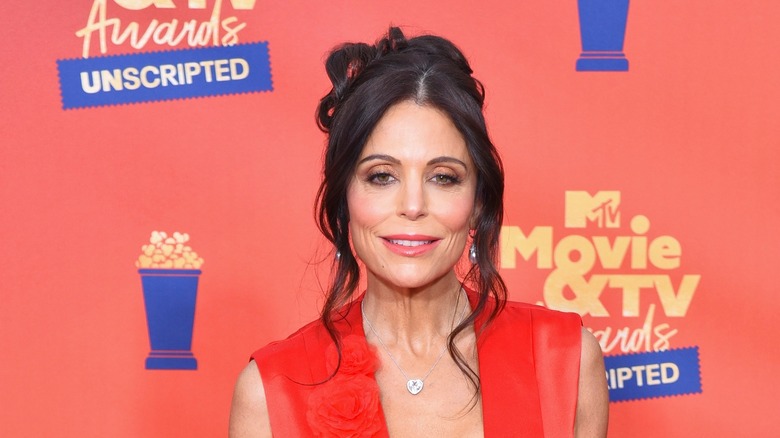 Bethenny Frankel smiling on the red carpet