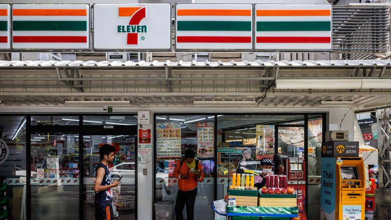 7-Eleven with people outside