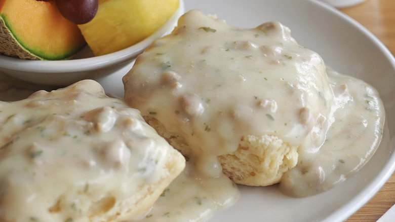 Broken Yolk biscuits and gravy