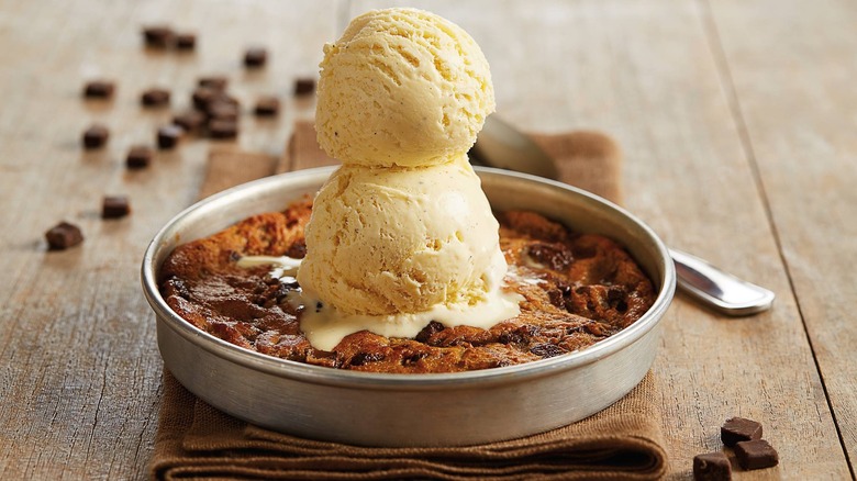 BJ's brewhouse Pizookie