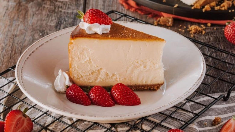 Logan's Roadhouse Cheesecake