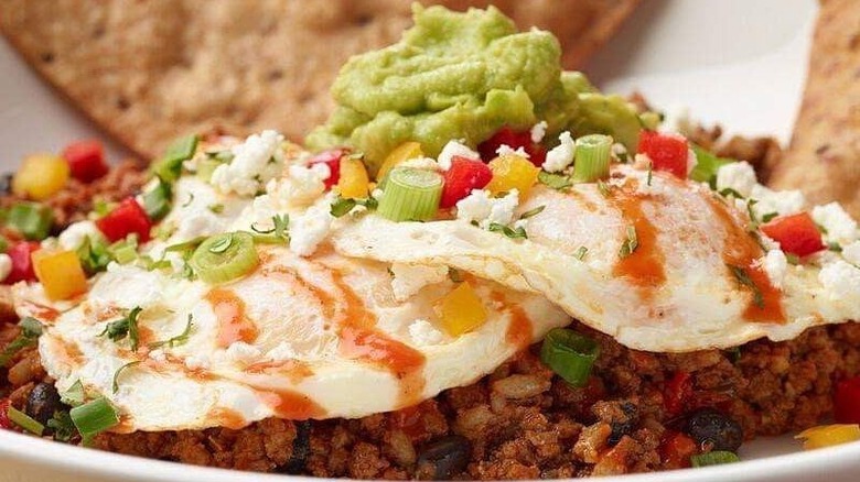 huevos rancheros with guacamole