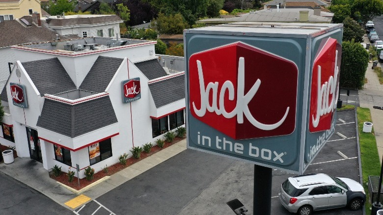 Jack in the Box exterior and sign