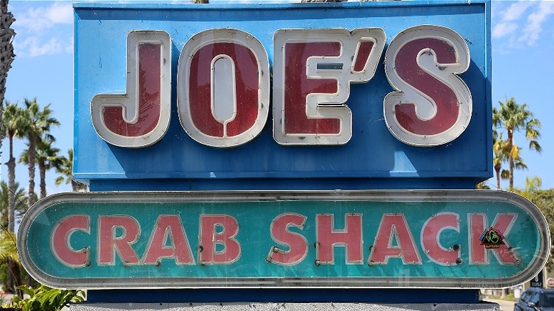 Joe's Crab Shack sign