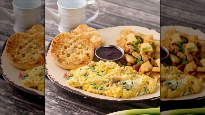 Scrambled eggs at Egg Harbor Cafe