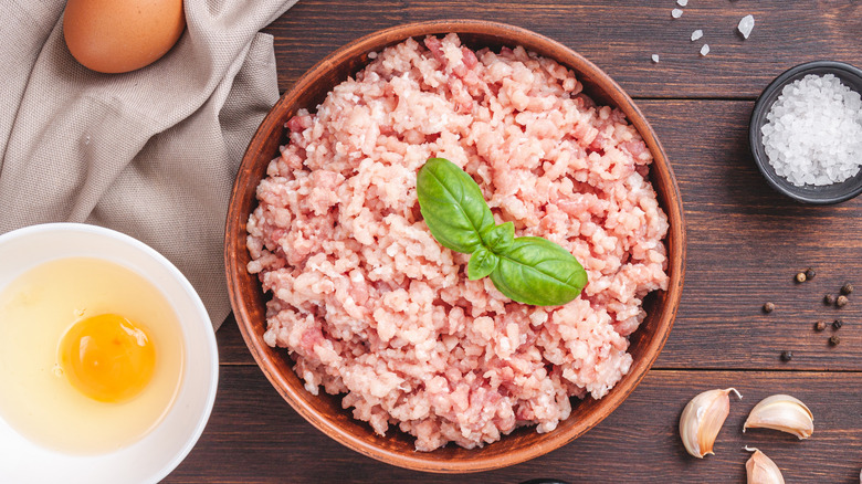 bowl of ground turkey