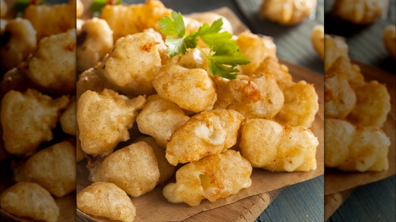 Fried cheese curds with parsley