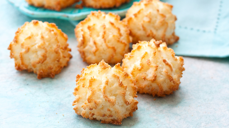 Coconut macaroons on table