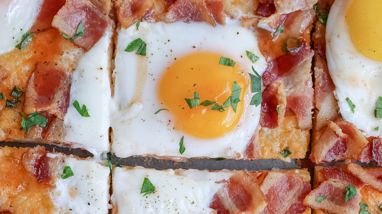 pizza with bacon and egg