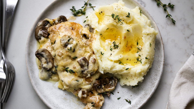 chicken with mushrooms and potatoes