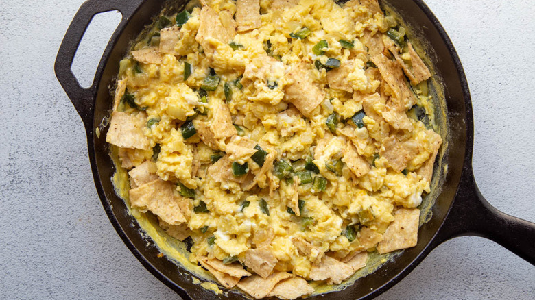 scrambled eggs with tortilla chips