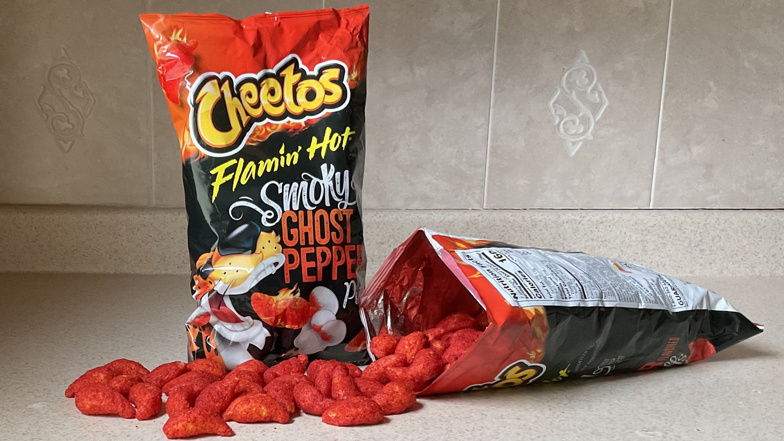 Amazon.com: Cheetos Crunchy Flamin Hot Party Size Bag, 15 Oz
