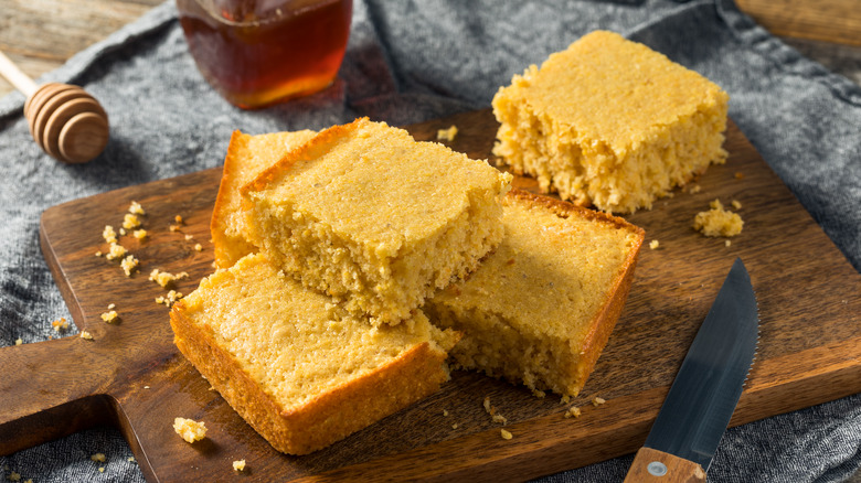 Cornbread on wooden board