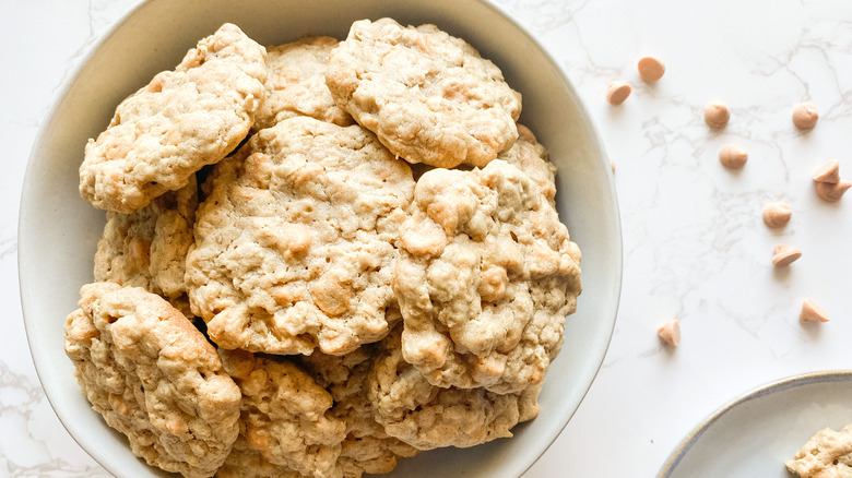 Chewy Oatmeal Scotchies Recipe
