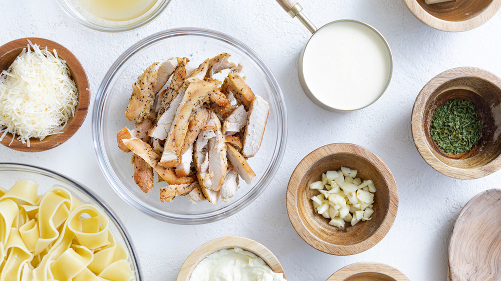 ingredients for chicken alfredo