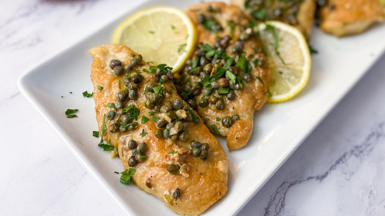 Chicken cutlets with capers and lemon